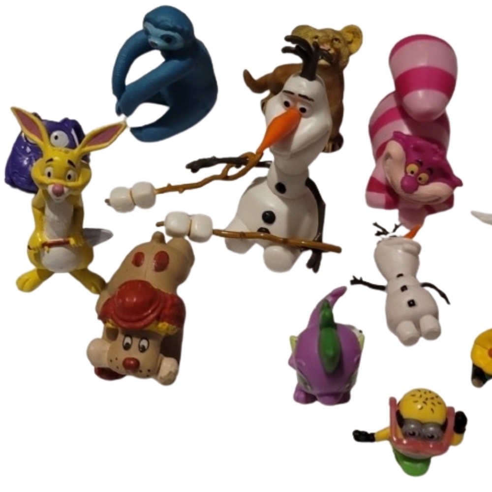Mixed bag of toys 16 pc lot ice age chelshire kitty lion king more junk Drawer